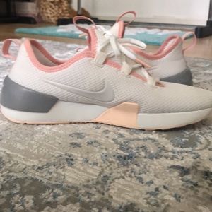 Nike Ashin Modern Running Shoes Size 8